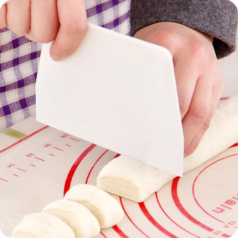Bench Scraper Dough - 1pcs Useful Curved Cream Spatula DIY