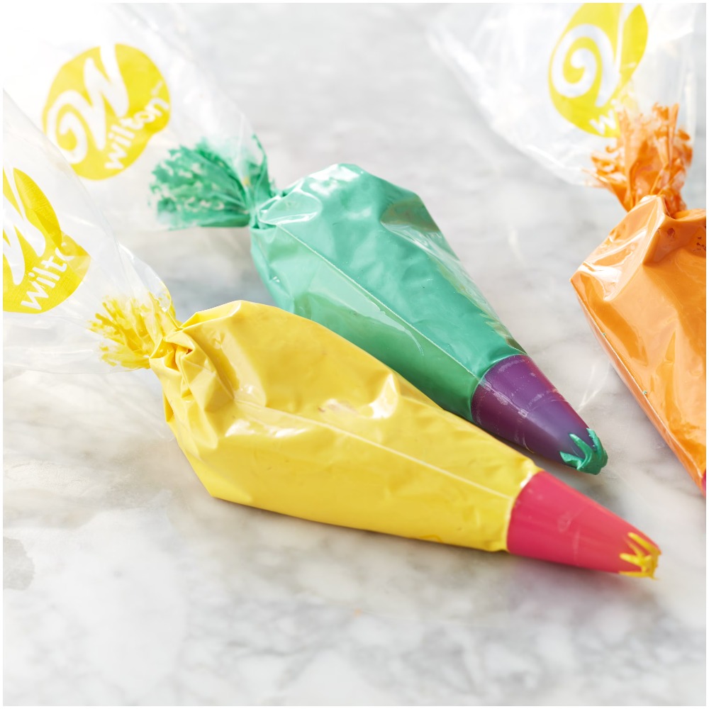 Kitchen Baking Mess - All-in-One Disposable Decorating Bags with Tips,
